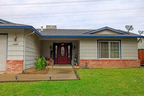 1129 Chateaugay Dr, Modesto, CA 95356 photo 4