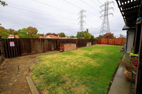 1129 Chateaugay Dr, Modesto, CA 95356 photo 31