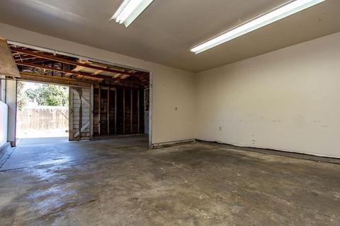 404 Santa Barbara Ave, Modesto, CA 95354 photo 32