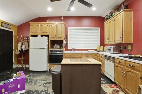 125 E Taylor, Turlock, CA 95382 photo 31