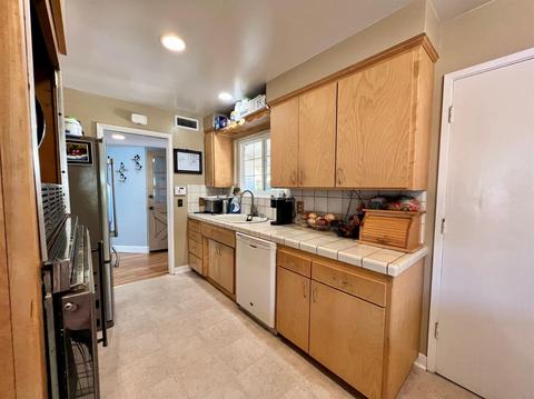 6012 Denver Dr, Carmichael, CA 95608 photo 17