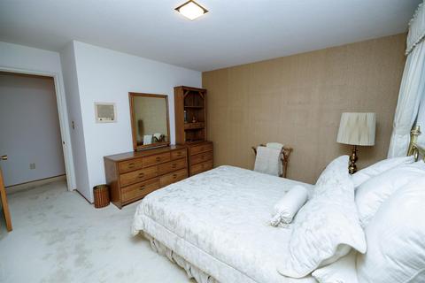 405 Greenwich Ln, Modesto, CA 95350 photo 40