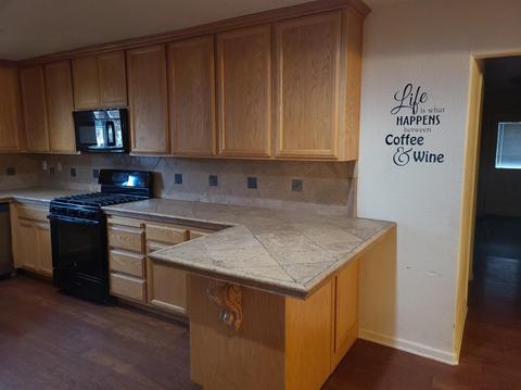 674 E 9th St, Lincoln, CA 95648 photo 3