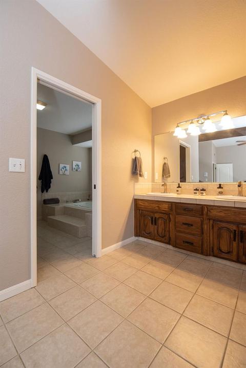 601 Jonquil Ct, Modesto, CA 95356 photo 43