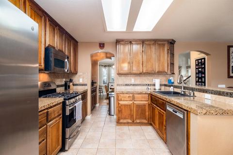 2004 Centennial Ct, Modesto, CA 95357 photo 8