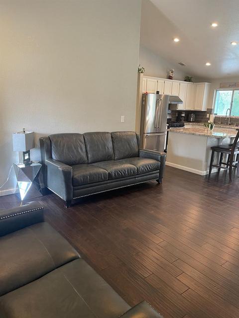 555 Messer Pl, Patterson, CA 95363 photo 3