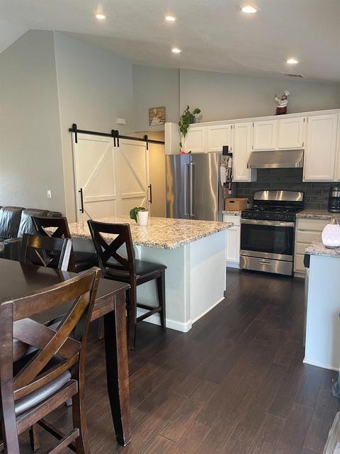 555 Messer Pl, Patterson, CA 95363 photo 5
