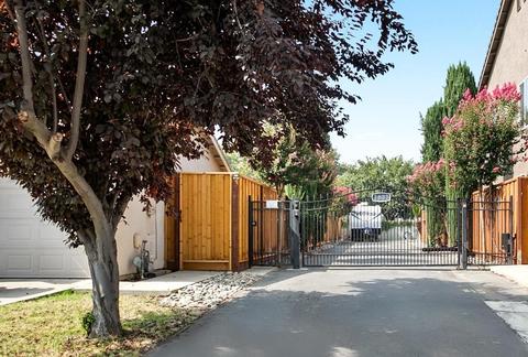 3633 Malden Ln, Modesto, CA 95355 photo 2