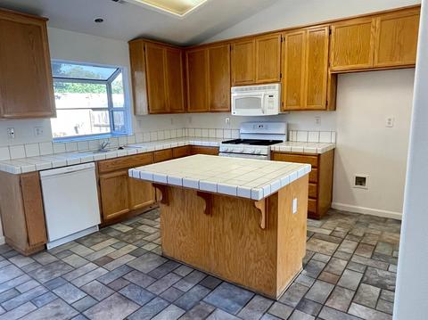 113 Sentinel Dr, Modesto, CA 95357 photo 8