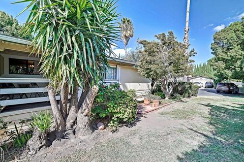 2 Robin Ct, Lodi, CA 95242 photo 3
