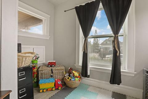 526 Howard St, Lodi, CA 95242 photo 8