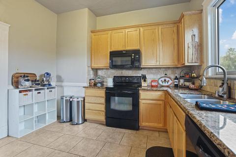 526 Howard St, Lodi, CA 95242 photo 17