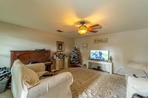 921 Emily St, Turlock, CA 95380 photo 5