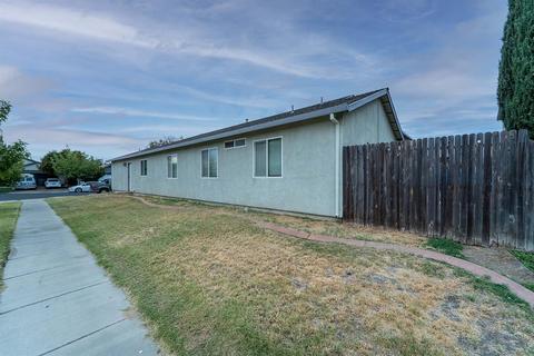 921 Emily St, Turlock, CA 95380 photo 3