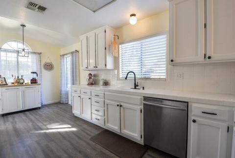 1645 Via Milano, Gustine, CA 95322 photo 12
