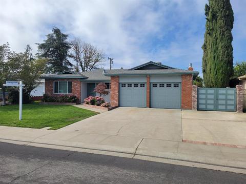 369 Concord Ct, Manteca, CA 95336 photo 2