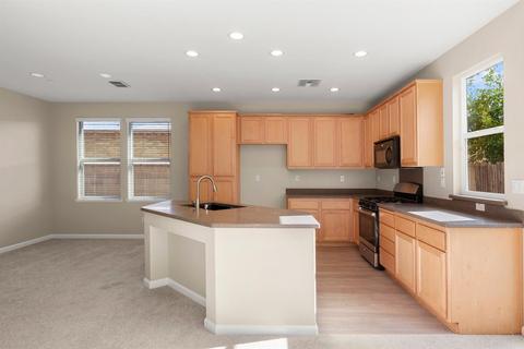 818 Courtyards Loop, Lincoln, CA 95648 photo 12