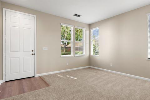 818 Courtyards Loop, Lincoln, CA 95648 photo 6