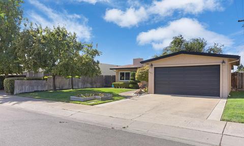 407 N Sunset Dr, Lodi, CA 95240 photo 2