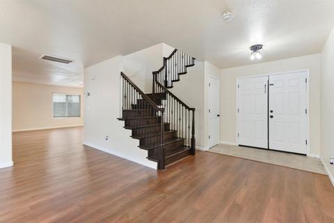 1747 Griego Ave, Olivehurst, CA 95961 photo 3