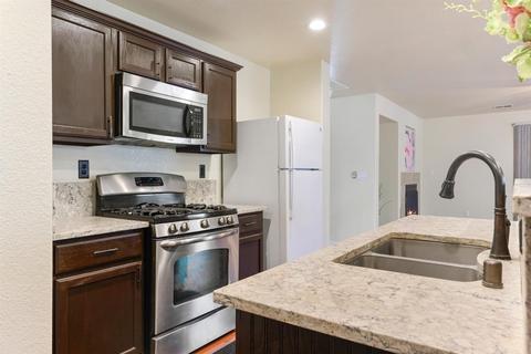 1747 Griego Ave, Olivehurst, CA 95961 photo 14