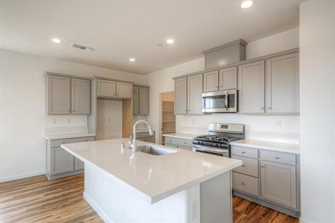 4056 Larner, Olivehurst, CA 95961 photo 2