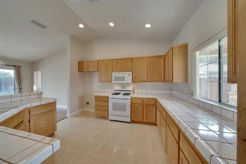 429 Trudy Ct, Ripon, CA 95366 photo 12