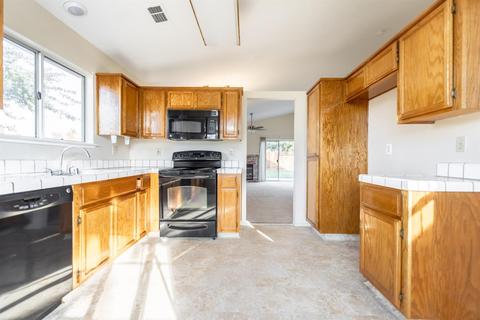 808 Van Norstrand Ct, Modesto, CA 95351 photo 11