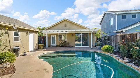 4101 Keepsake Dr, Modesto, CA 95356 photo 2