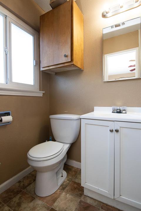 721 Thompson, Modesto, CA 95351 photo 16