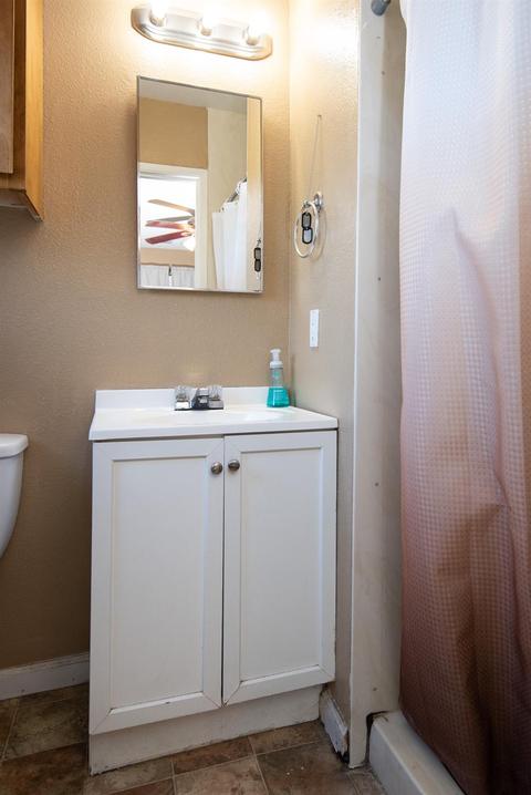 721 Thompson, Modesto, CA 95351 photo 17