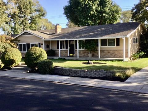 1022 Mount Vernon Dr, Modesto, CA 95350 photo 1