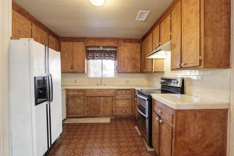 834 Meladee Ln, Galt, CA 95632 photo 12