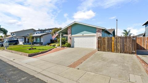 573 Bounty Pl, Manteca, CA 95337 photo 3