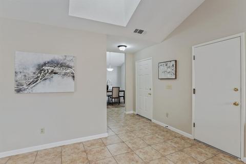 1816 Innsbrook Dr, Modesto, CA 95350 photo 5