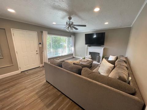 518 N Sunset Dr, Lodi, CA 95240 photo 2