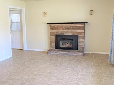 851 E D St, Oakdale, CA 95361 photo 6