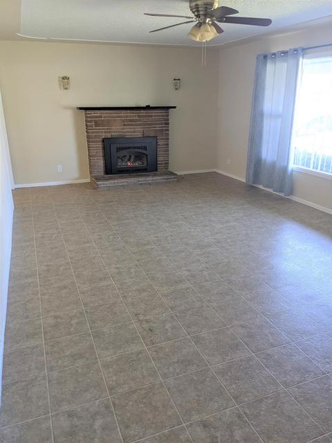 851 E D St, Oakdale, CA 95361 photo 7