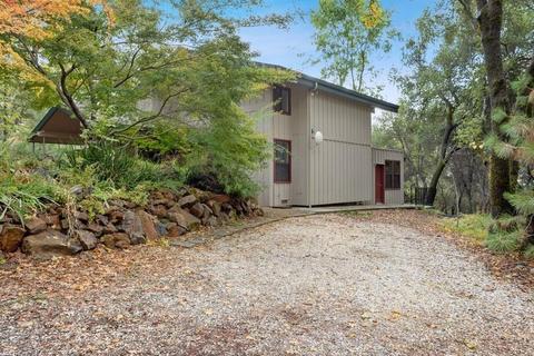 11255 Pekolee Dr, Grass Valley, CA 95949 photo 2