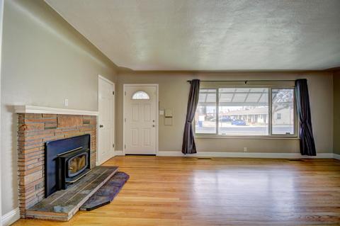438 N Grant Ave, Manteca, CA 95336 photo 3