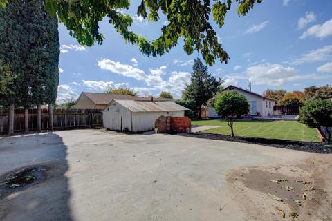 300 N Berkeley Ave, Turlock, CA 95380 photo 41