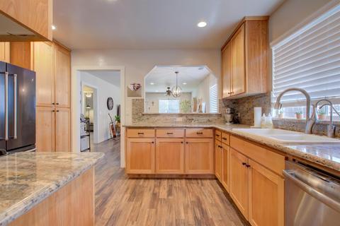 300 N Berkeley Ave, Turlock, CA 95380 photo 15