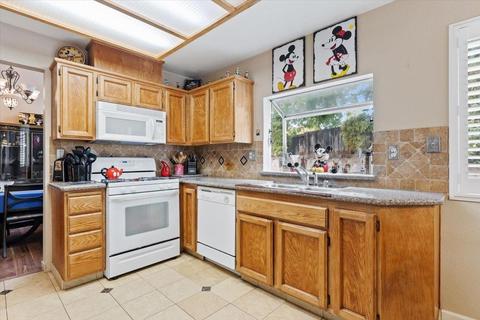 4929 Juniper Hill Pl, Antelope, CA 95843 photo 7
