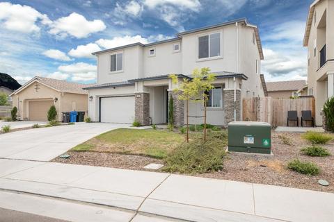 329 Dolcinea Ln, Manteca, CA 95336 photo 4