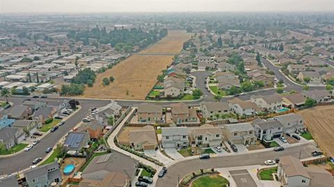 329 Dolcinea Ln, Manteca, CA 95336 photo 49