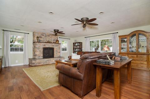 4921 Gibbons Dr, Carmichael, CA 95608 photo 11