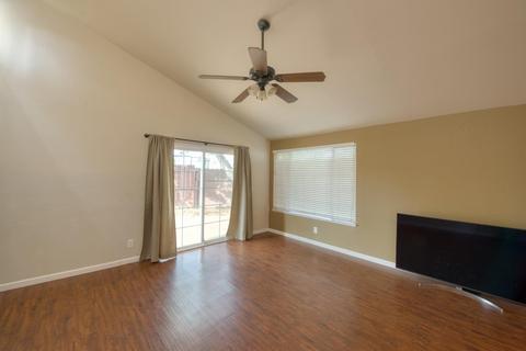 300 Halley Ct, Patterson, CA 95363 photo 6