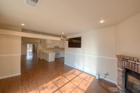 300 Halley Ct, Patterson, CA 95363 photo 11