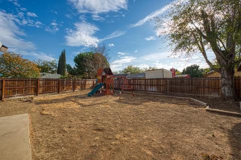 300 Halley Ct, Patterson, CA 95363 photo 23