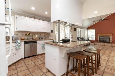 2008 Westview Ct, Modesto, CA 95358 photo 9